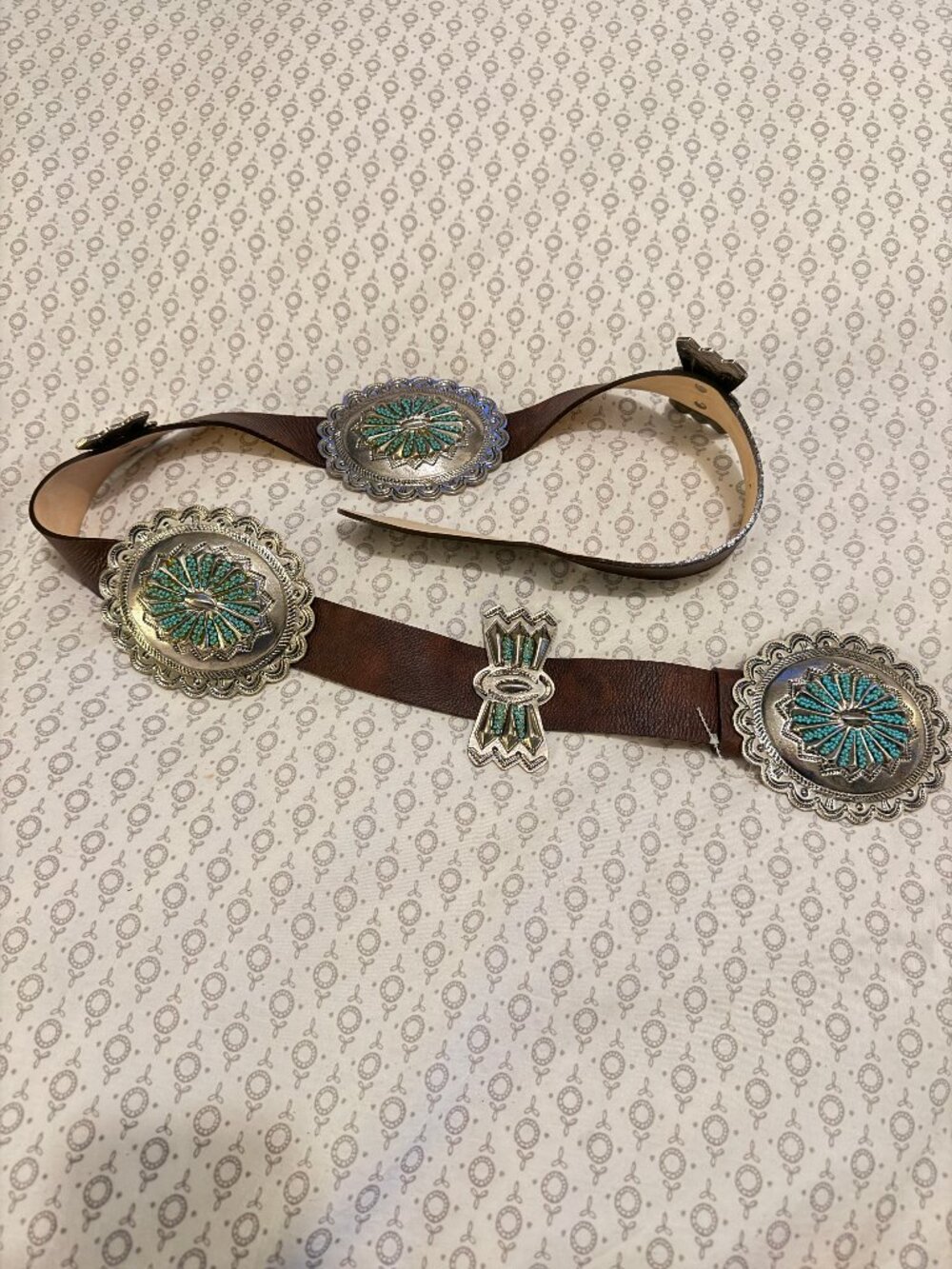 STREETS AHEAD Southwestern Leather Silver Medallions Turquoise Brown Belt Sz L
